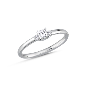 Square Baguette and Round Cut Diamond Ring